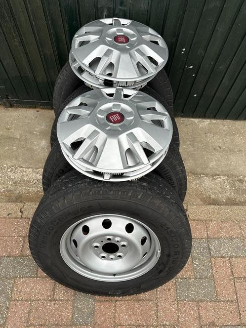 Camper Wielen 215-70-R15 5x118 Nieuw Met Wieldoppen 4 stuks, Caravans en Kamperen, Camper-accessoires, Nieuw, Ophalen