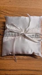 Trouwring kussen, Kleding | Dames, Trouwkleding en Trouwaccessoires, Ophalen, Zo goed als nieuw, Wit, Accessoires