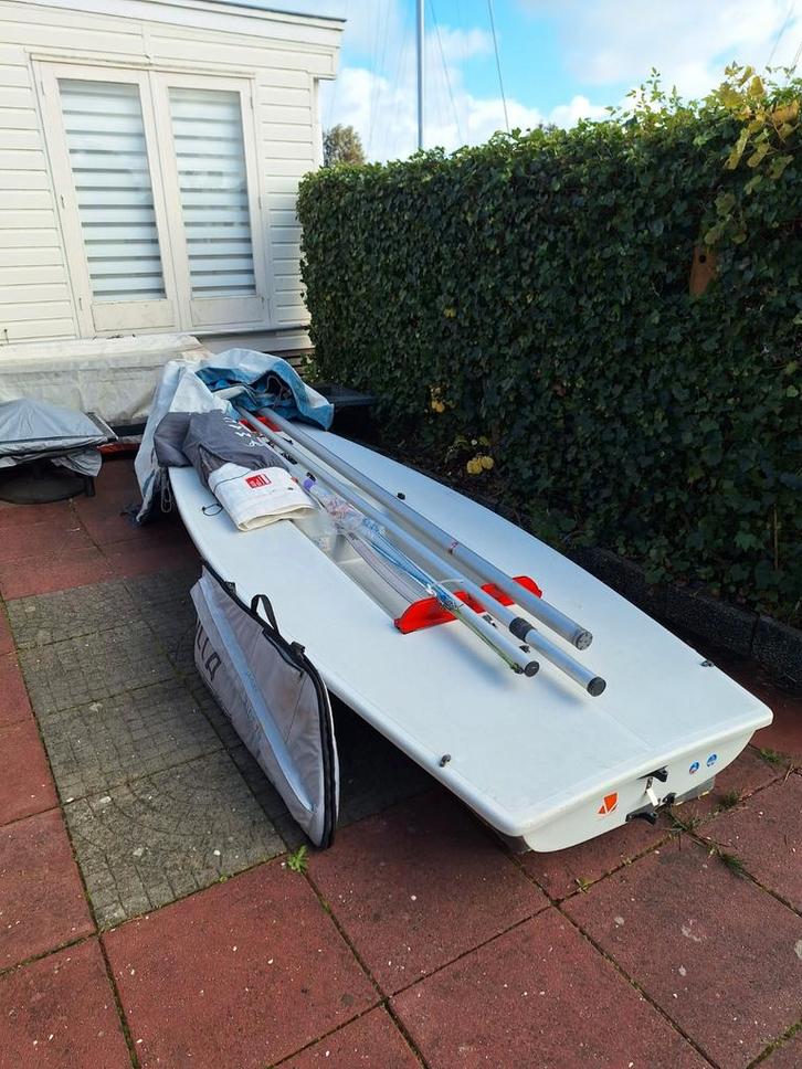 Ilca 7 ( laser standaard ) no 210370, Watersport en Boten, Open zeilboten, Gebruikt, Laser, 3 tot 6 meter, Polyester, Geen motor