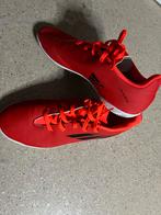 Zaalvoetbal schoenen of gymschoenen, Sport en Fitness, Voetbal, Maat XS of kleiner, Ophalen, Zo goed als nieuw, Schoenen