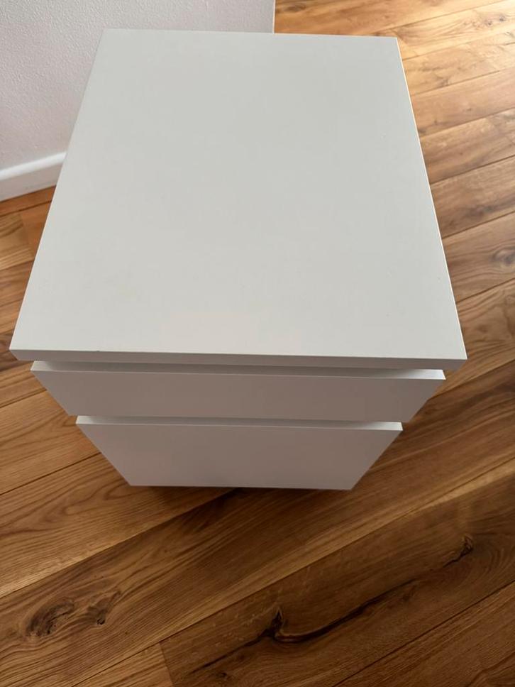 Witte ladeblok MALM  “zo goed als nieuw”. IKEA, Huis en Inrichting, Slaapkamer | Nachtkastjes, Zo goed als nieuw, 55 tot 70 cm