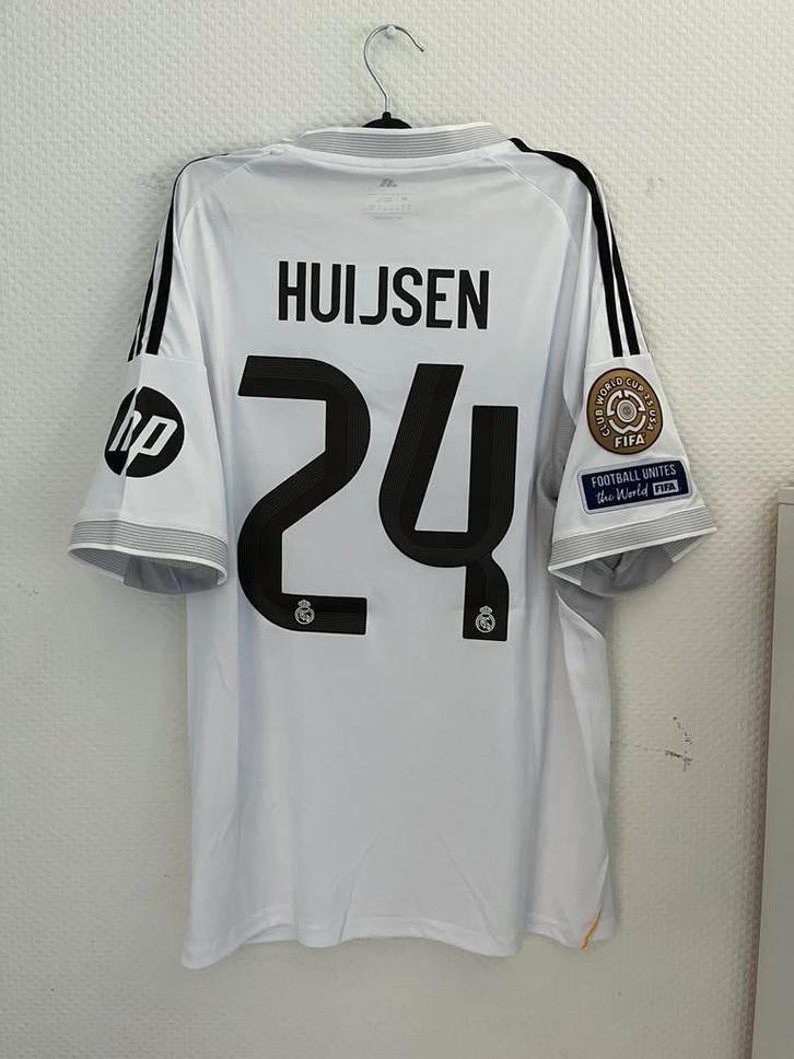 Real Madrid thuis 2025/26 Huijsen maat M, Verzamelen, Sportartikelen en Voetbal, Nieuw, Shirt, Buitenlandse clubs, Ophalen of Verzenden