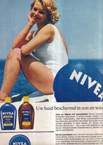 Retro reclame 1966 Nivea crème vrouw in badpak jaren 60, Ophalen of Verzenden