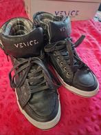 Venice Zwarte Hoge Sneakers Maat 39, Kleding | Dames, Schoenen, Ophalen of Verzenden, Venice, Zwart, Sneakers of Gympen
