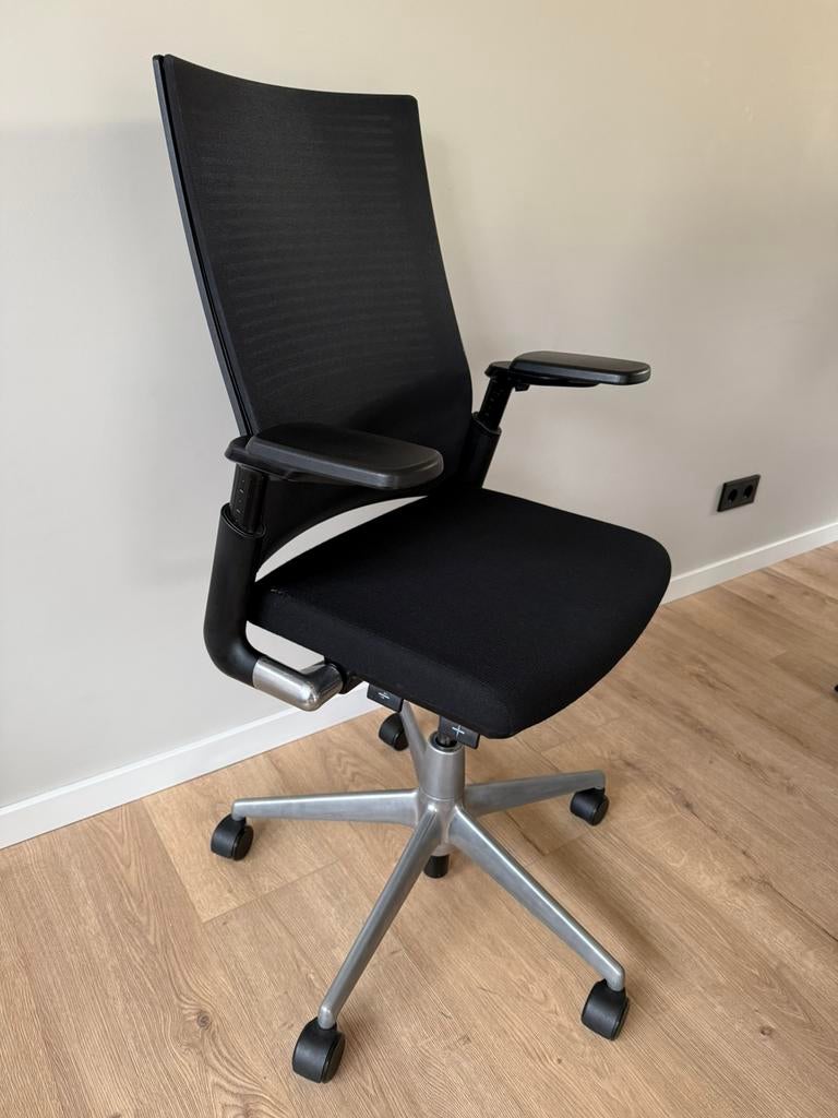 Ahrend 2020 Extra Verte bureaustoel, Huis en Inrichting, Bureaustoelen, Kantoorbaas, Kantoorbaas, Ophalen of Verzenden, Zo goed als nieuw