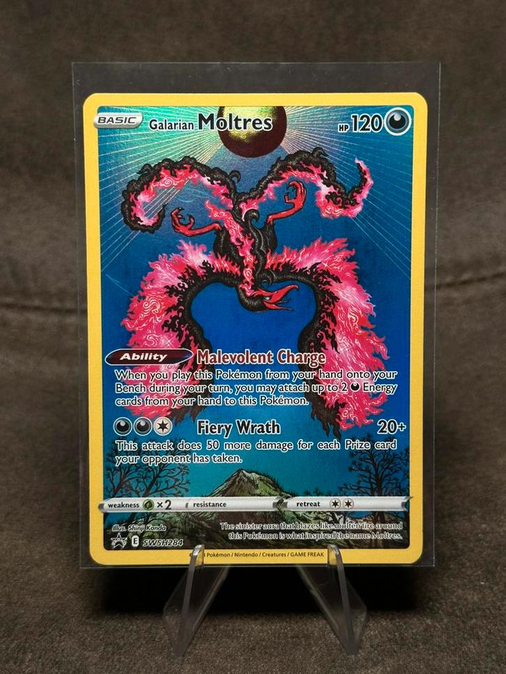Galarian Moltres #SWSH284 (Pokemon Promo), Hobby en Vrije tijd, Verzamelkaartspellen | Pokémon, Zo goed als nieuw, Ophalen of Verzenden