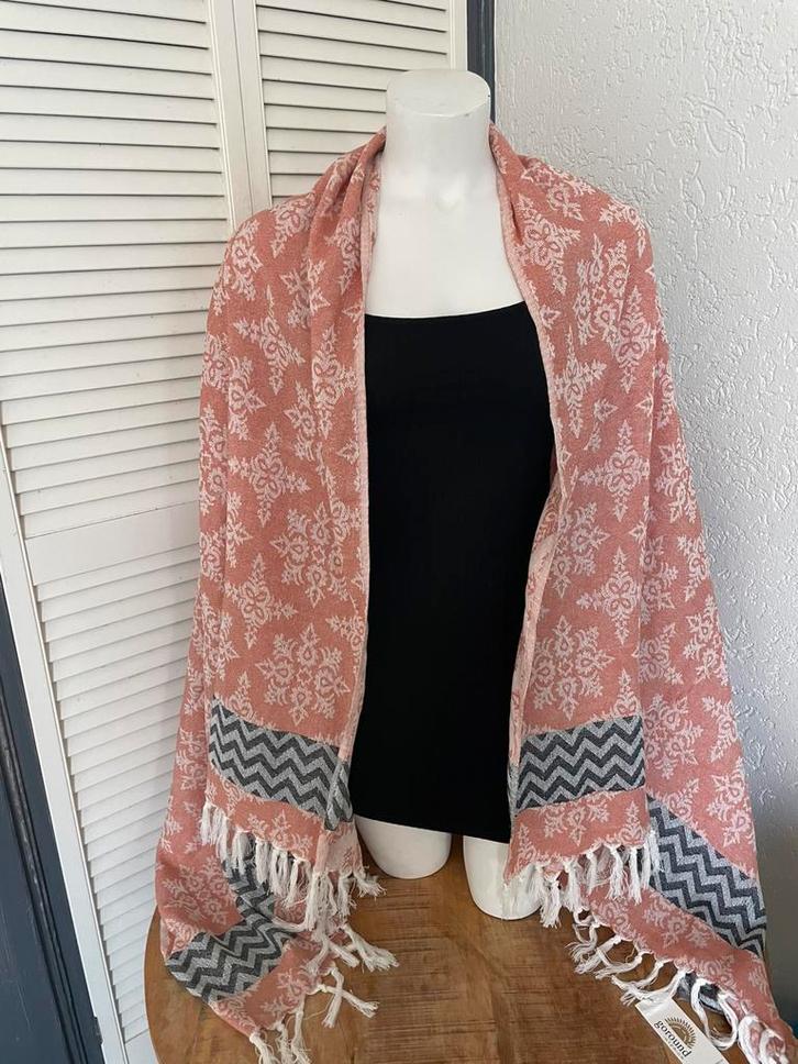 Reishanddoek Ibiza stijl. Badhanddoek., Huis en Inrichting, Badkamer | Badtextiel en Accessoires, Nieuw, Handdoek, Overige kleuren