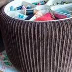 Vintage 2 stuks Poef met naaigerei en wol opbergen, Huis en Inrichting, Banken | Voetenbanken en Poefen, Ophalen, Minder dan 50 cm