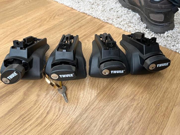 Thule dakdrager voetenset, Auto diversen, Dakdragers, Gebruikt, Ophalen of Verzenden