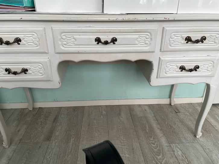 Brocant Bureau met 5 Laden Queen Anne, Huis en Inrichting, Bureaus, Gebruikt, Bureau, Ophalen