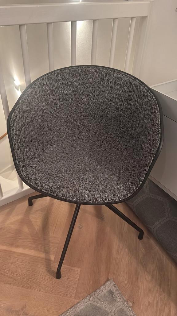 HAY Stoel - Zwart/Grijs, Huis en Inrichting, Stoelen, Zo goed als nieuw, Eén, Kunststof, Metaal, Stof, Zwart, Ophalen