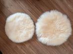 2 schapen vachtjes 34 cm diameter, Ophalen of Verzenden, Zo goed als nieuw
