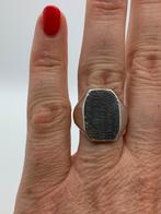 T587 Prachtige zilveren zegelring maat 19,5, Sieraden, Tassen en Uiterlijk, Ophalen of Verzenden, Zilver, Ring