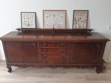 Dressoir beschikbaar voor biedingen