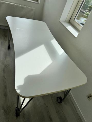 Design tafel /Bureau  "Max" – een klassieker van Kartell