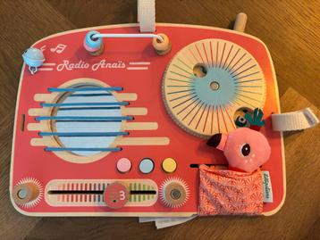 Lilliputiens Radio Anaïs Activiteitenpaneel beschikbaar voor biedingen
