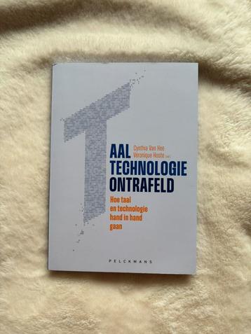 Cynthia van Hee, Veronique Hoste - Taaltechnologie ontrafeld beschikbaar voor biedingen