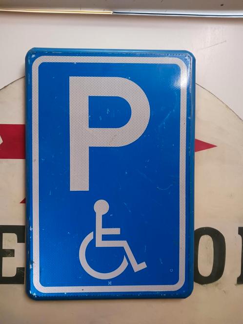 Verkeersbord parkeerplaats invaliden, Antiek en Kunst, Curiosa en Brocante, Ophalen