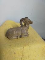 2302) mooi beeldje   berg bok   10x8 cm, Verzamelen, Beelden en Beeldjes, Ophalen of Verzenden, Zo goed als nieuw, Dier