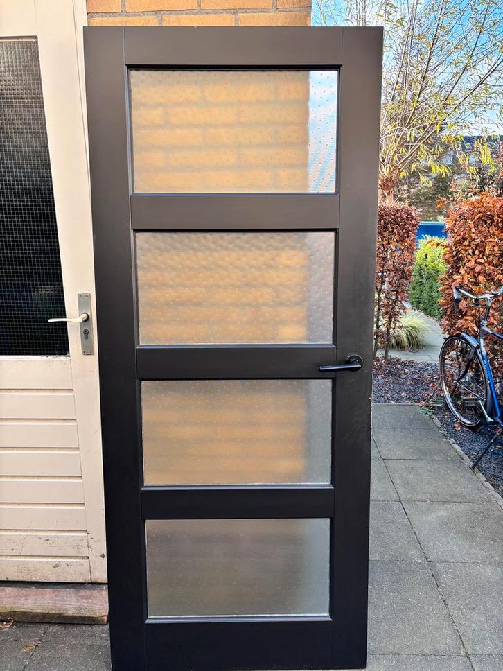 Binnendeur zwart mat glas 83 x 201,5 cm, Doe-het-zelf en Verbouw, Deuren en Horren, Gebruikt, Binnendeur, 200 tot 215 cm, 80 tot 100 cm