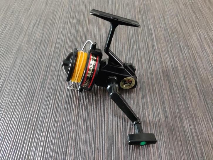 Meteor DF-102L (DF 102 L) Molen # ZGAN, Watersport en Boten, Hengelsport | Algemeen, Zo goed als nieuw, Molen, Ophalen of Verzenden