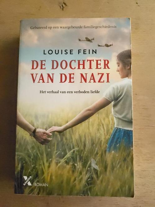 roman de dochter van de nazi - Louise Fein, Boeken, Romans, Gelezen, Nederland, Ophalen of Verzenden