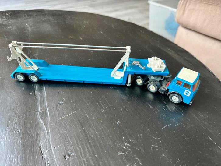 Vintage Speelgoed Vrachtauto's - Siku & Meer, Kinderen en Baby's, Speelgoed | Speelgoedvoertuigen, Gebruikt, Ophalen