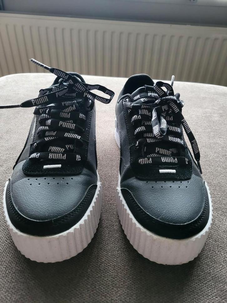 Zwart witte puma sneakers maat 38.5, Kleding | Dames, Schoenen, Zo goed als nieuw, Sneakers of Gympen, Zwart, Ophalen of Verzenden