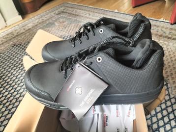 Nieuwe werkschoenen Red Brick S3 in mdoos  beschikbaar voor biedingen