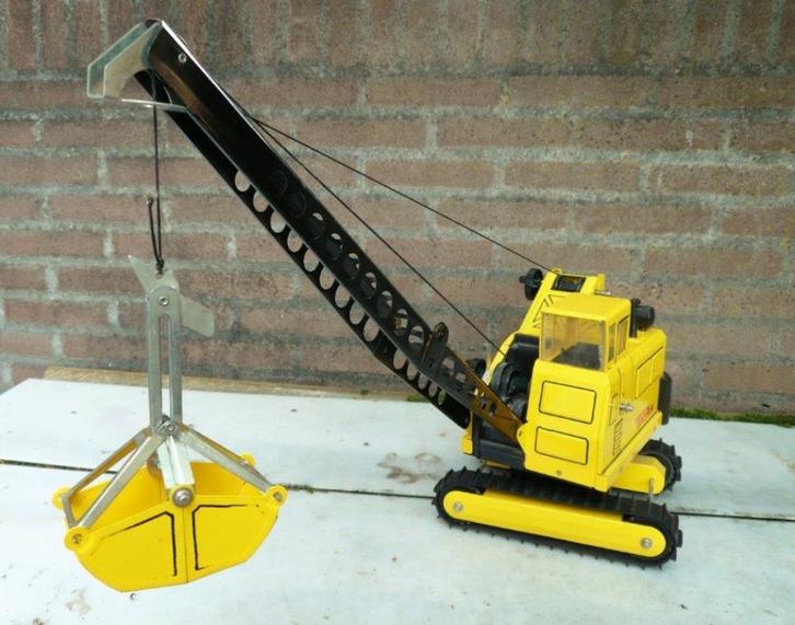 Tonka grote Graafmachine op rupsbanden. Ongeveer 1/18., Antiek en Kunst, Antiek | Speelgoed, Ophalen of Verzenden