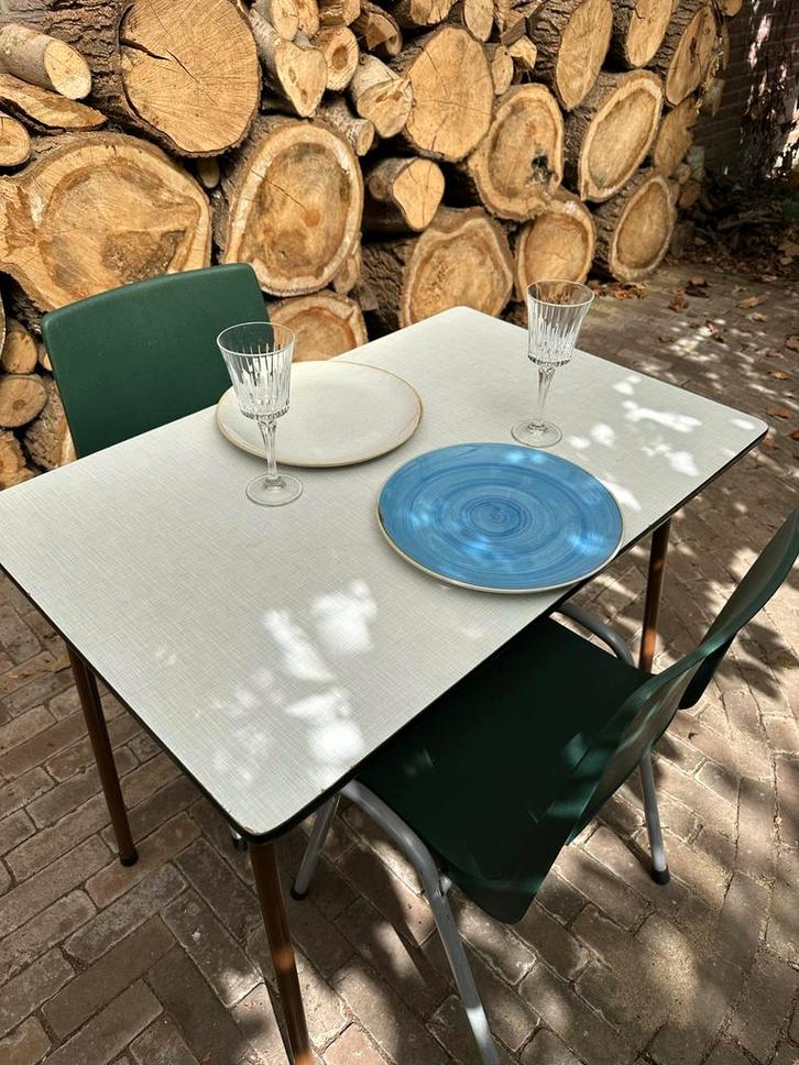 13 st Vintage eettafel met wit blad, Huis en Inrichting, Tafels | Eettafels, Gebruikt, 50 tot 100 cm, 100 tot 150 cm, tot twee personen