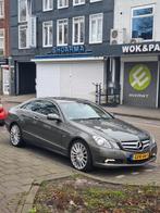 Mercedes-Benz E-Klasse 3.5 E350 CGI Coupe AUT 2010 Bruin, Auto's, Automaat, Achterwielaandrijving, 1800 kg, Zwart