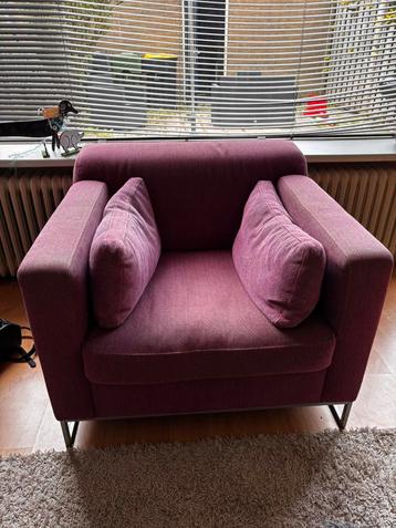 Roze mooie stoel beschikbaar voor biedingen