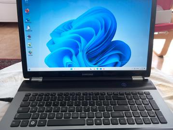 samsung laptop RC730 17 inch. beschikbaar voor biedingen