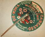 Oude reclame cockade waaier van Or Kina Carcasso, Antiek en Kunst, Antiek | Kleding en Accessoires, Ophalen of Verzenden