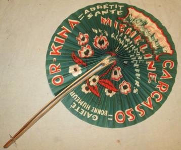 Oude reclame cockade waaier van Or Kina Carcasso beschikbaar voor biedingen