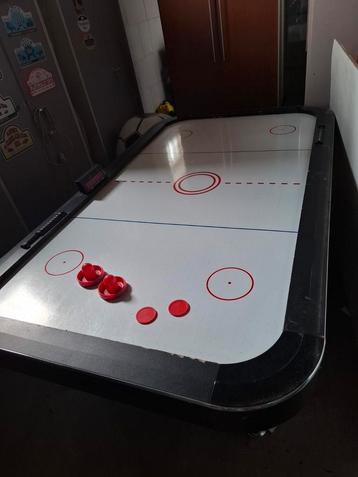 Airhockeytafel - Plezier voor het hele gezin! beschikbaar voor biedingen