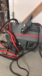2x EnerSys Acculaders (vermoedelijk NexSys Compact-serie), Ophalen of Verzenden