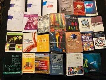 Partij studieboeken Marketing, Finance, Economy beschikbaar voor biedingen