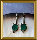 🔸Mooie zilveren oorbellen met groene steen, Sieraden, Tassen en Uiterlijk, Antieke sieraden, Ophalen of Verzenden, Zilver, Oorbellen