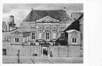 (380-296-011) Leiden De Lakenhal beschikbaar voor biedingen