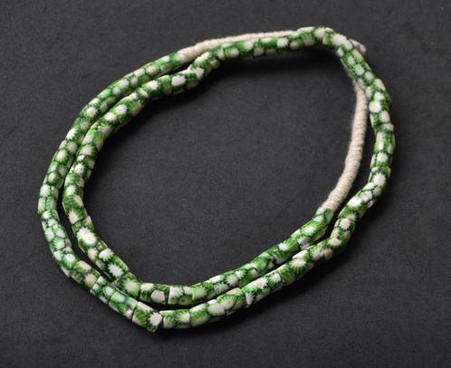 Ketting Venetiaanse millefiori kralen, ca 1925 Trade beads, Sieraden, Tassen en Uiterlijk, Antieke sieraden, Ketting, Overige materialen