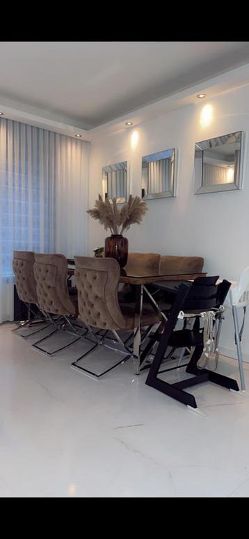 Eettafel, stoelen 6x en salontafel beschikbaar voor biedingen