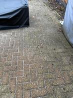 Gratis: +/- 25m2 klinkers. 30st grijze 60x60 tegels., Tuin en Terras, Tegels en Klinkers, Ophalen, Gebruikt, Beton, Klinkers