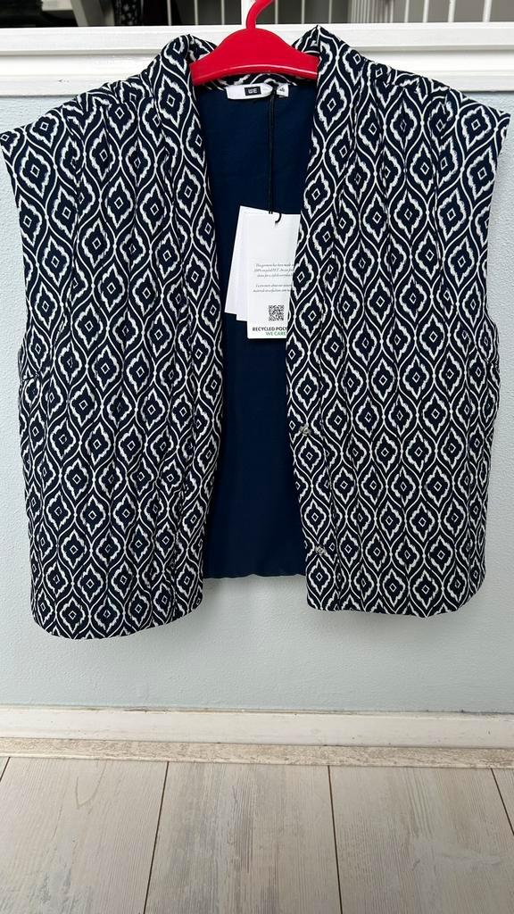NIEUW Leuke bodywarmer vest gilet meisje 146-152 blauw wit, Kinderen en Baby's, Kinderkleding | Maat 146, Nieuw, Meisje, Trui of Vest