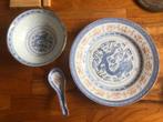 Set van 4 Chinese porseleinen borden en kommen met 3 lepels., Ophalen of Verzenden, Zo goed als nieuw, Bord(en), Overige stijlen