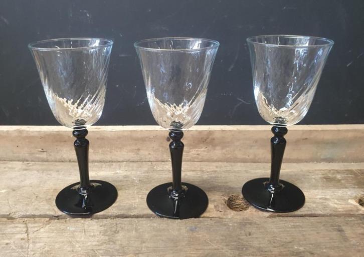 2104 vintage luminarc wijnglas wijnglazen glas glazen retro, Verzamelen, Glas en Borrelglaasjes, Zo goed als nieuw, Overige typen