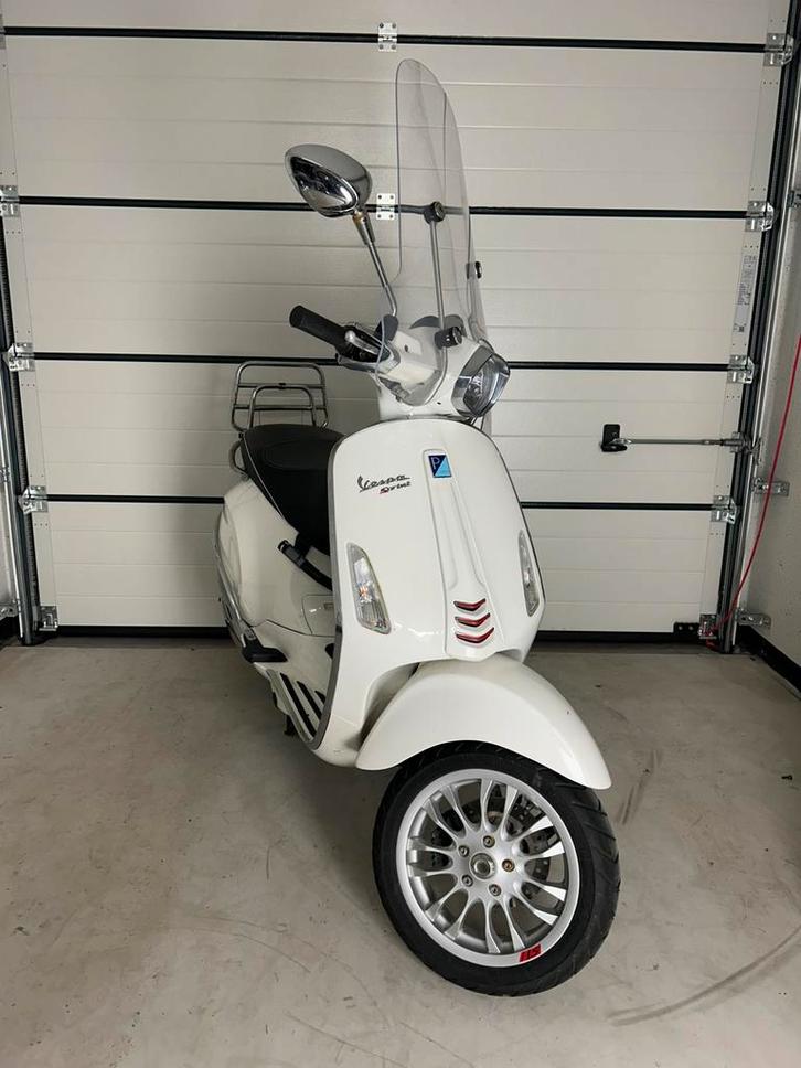 Vespa Sprint, Fietsen en Brommers, Scooters | Vespa, Zo goed als nieuw, Benzine, Ophalen of Verzenden