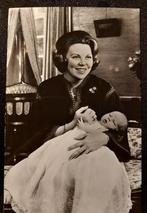nr.19 :Prinses Beatrix met zoon W.A.(nieuw), Verzamelen, Koninklijk Huis en Royalty, Nieuw, Kaart, Foto of Prent, Ophalen