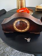2 pendule klokken, 1 loopt de andere niet, zijn opknappers, Muziek en Instrumenten, Snaarinstrumenten | Gitaren | Akoestisch, Ophalen of Verzenden